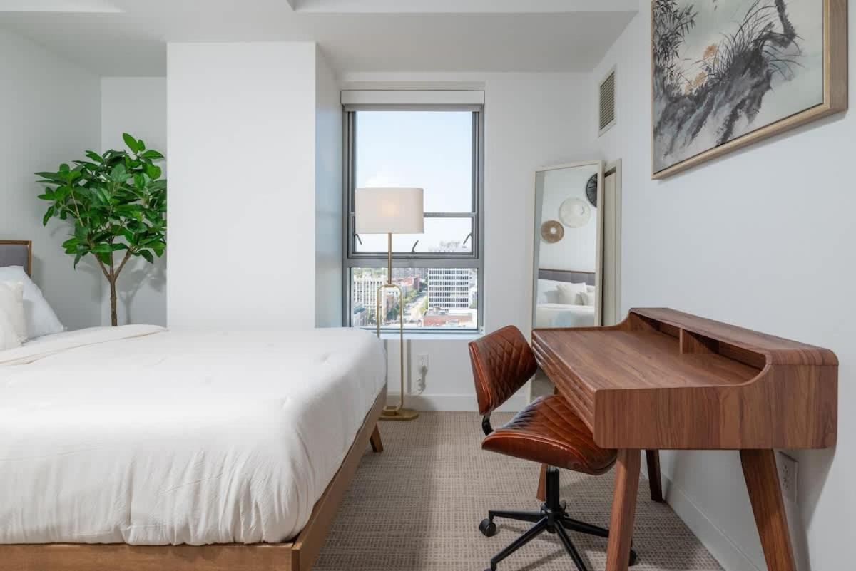 Square 3br With Downtown View Gym And Parking Apartment Cambridge