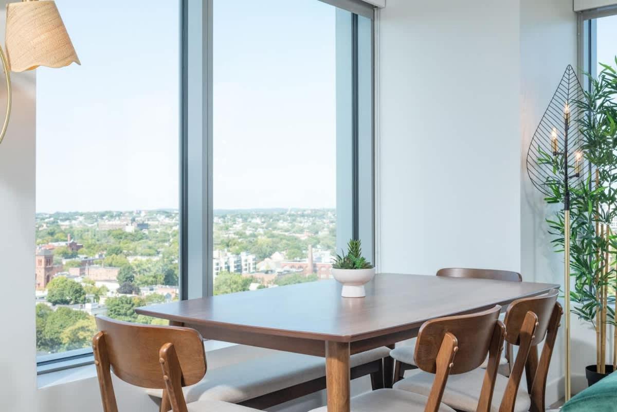 Square 3br With Downtown View Gym And Parking Apartment *