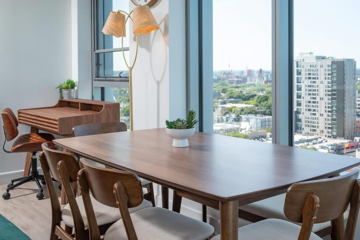 Square 3br With Downtown View Gym And Parking Apartment Cambridge