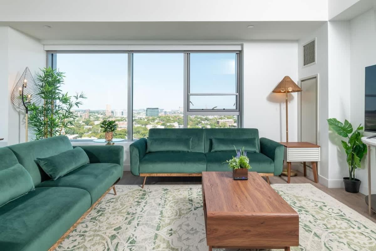 Apartment Square 3br With Downtown View Gym And Parking